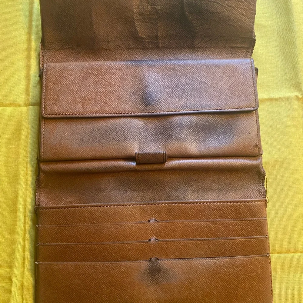 Authentic Louis Vuitton Long Wallet - Picture 3 of 15
